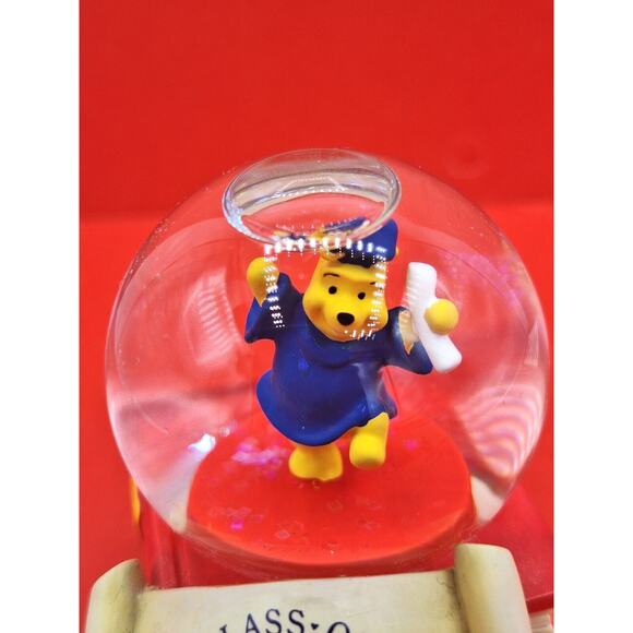 Disney's Winnie The Pooh Class Of 2001 Snow Globe Bought From The Disney Store - Picture 2 of 8